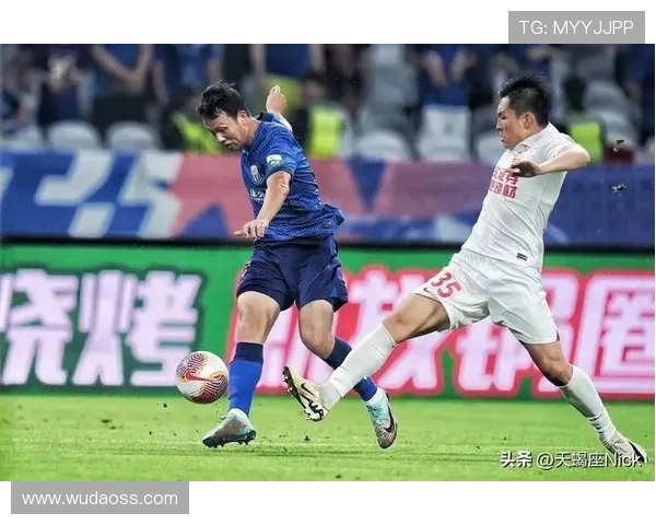 亚泰与申花精彩对决比赛视频回顾及精彩瞬间分析